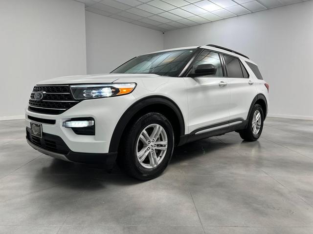 Photo of 2024 White Ford Explorer