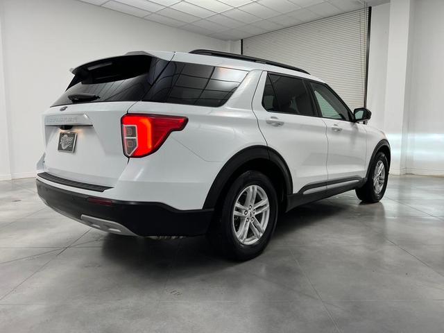Photo of 2024 White Ford Explorer