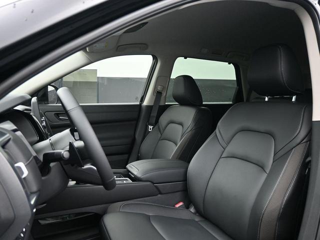 Photo of 2025 Super Black Nissan Pathfinder