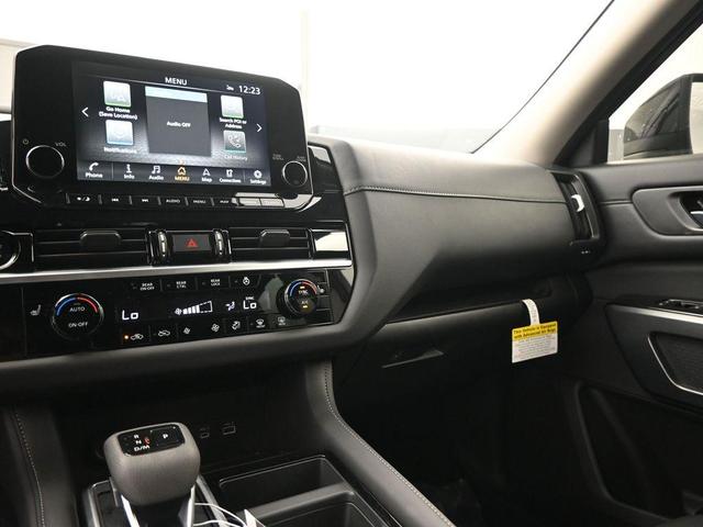 Photo of 2025 Super Black Nissan Pathfinder