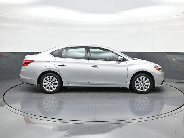Photo of 2016 Brilliant Silver Metallic Nissan Sentra