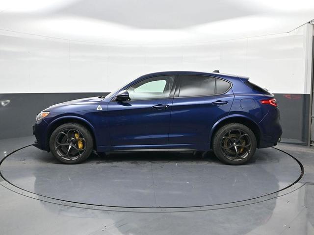 Photo of 2019 Montecarlo Blue Metallic Alfa Romeo Stelvio