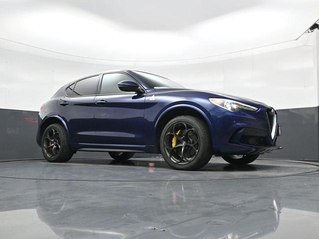 Photo of 2019 Montecarlo Blue Metallic Alfa Romeo Stelvio