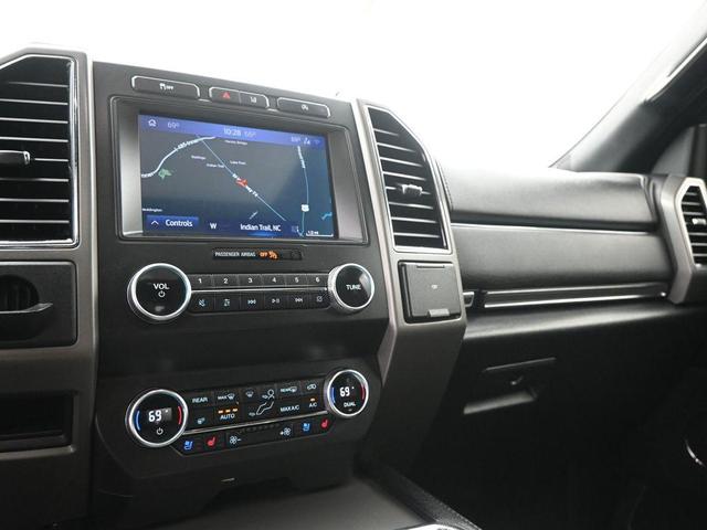Photo of 2020 Agate Black Ford Expedition Max