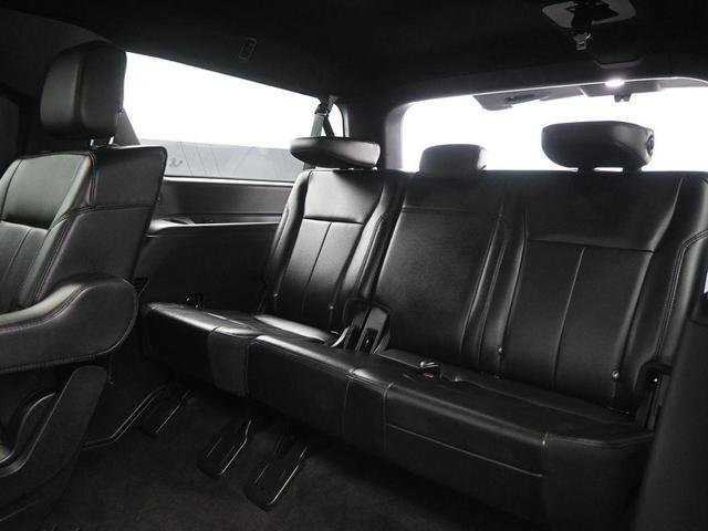 Photo of 2020 Agate Black Ford Expedition Max