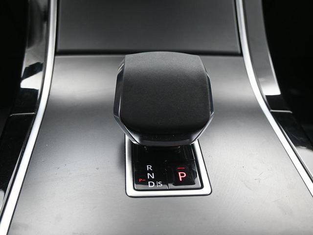 Photo of 2025 Ostuni Pearl White Metallic Land Rover Range Rover Velar