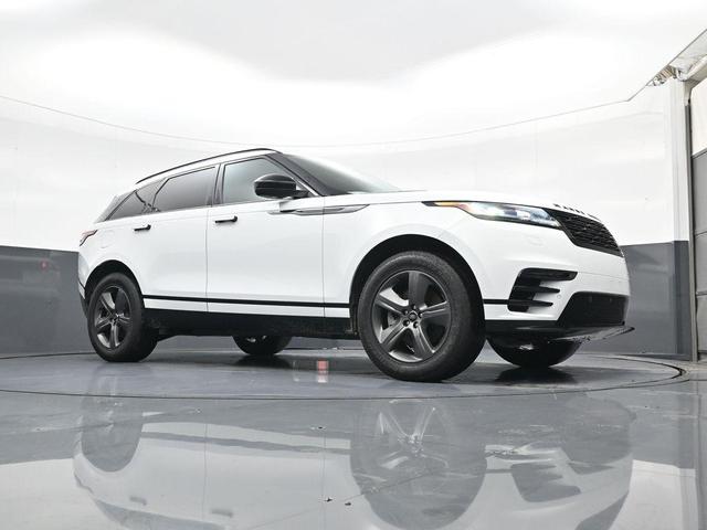 Photo of 2025 Ostuni Pearl White Metallic Land Rover Range Rover Velar