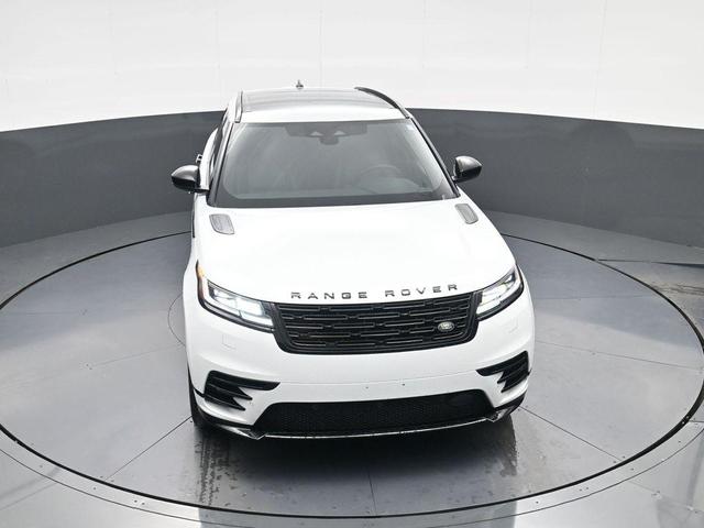 Photo of 2025 Ostuni Pearl White Metallic Land Rover Range Rover Velar