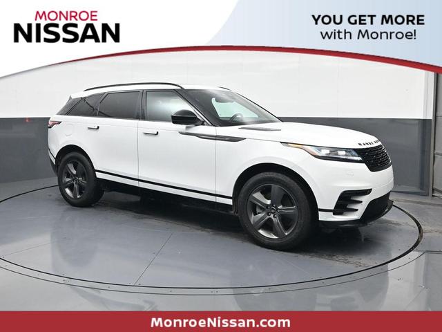 Photo of 2025 Ostuni Pearl White Metallic Land Rover Range Rover Velar
