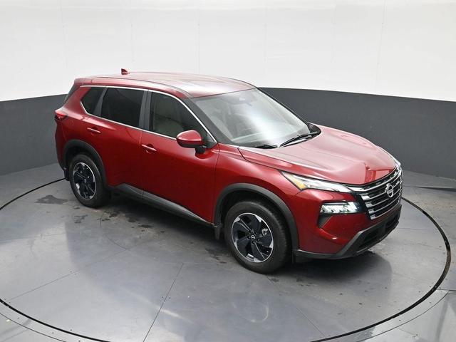 Photo of 2025 Scarlet Ember Tintcoat Nissan Rogue