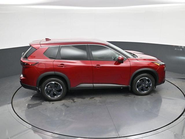 Photo of 2025 Scarlet Ember Tintcoat Nissan Rogue