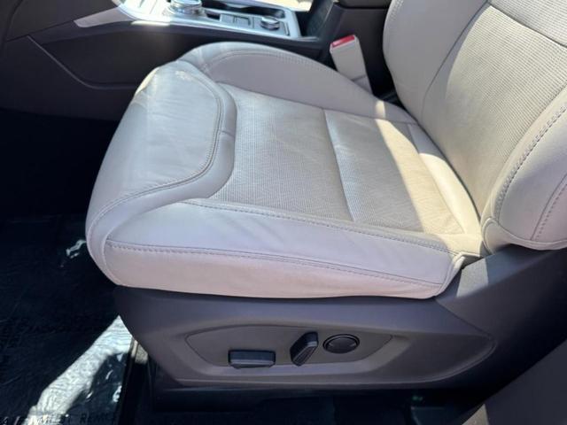 Photo of 2022 Agate Black Metallic Ford Explorer