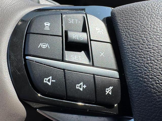 Photo of 2022 Agate Black Metallic Ford Explorer