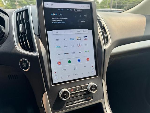 Photo of 2023 Atlas Blue Metallic Ford Edge