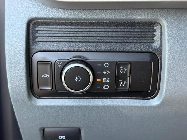 Photo of 2026 Oxford White Ford F-250