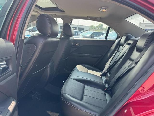 Photo of 2006 Vivid Red Metallic Mercury Milan