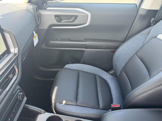 Photo of 2025 Azure Gray Metallic Ford Bronco Sport