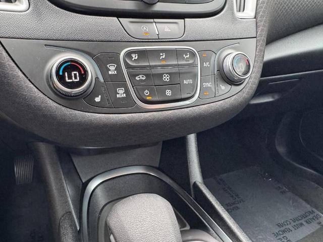 Photo of 2024 Mineral Gray Metallic Chevrolet Malibu