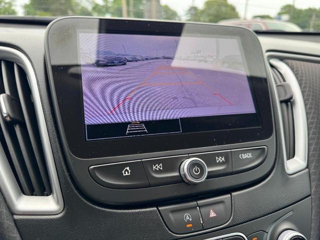 Photo of 2024 Mineral Gray Metallic Chevrolet Malibu
