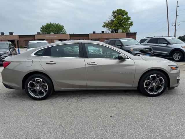 Photo of 2024 Mineral Gray Metallic Chevrolet Malibu