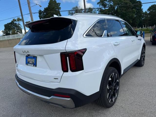 Photo of 2025 Glacial White Pearl Kia Sorento