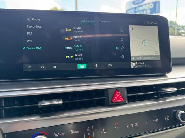 Photo of 2025 Glacial White Pearl Kia Sorento