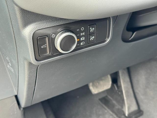 Photo of 2026 Agate Black Metallic Ford Explorer