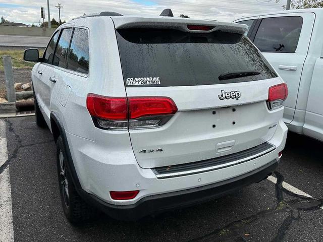 Photo of 2017 Bright White Clearcoat Jeep Grand Cherokee