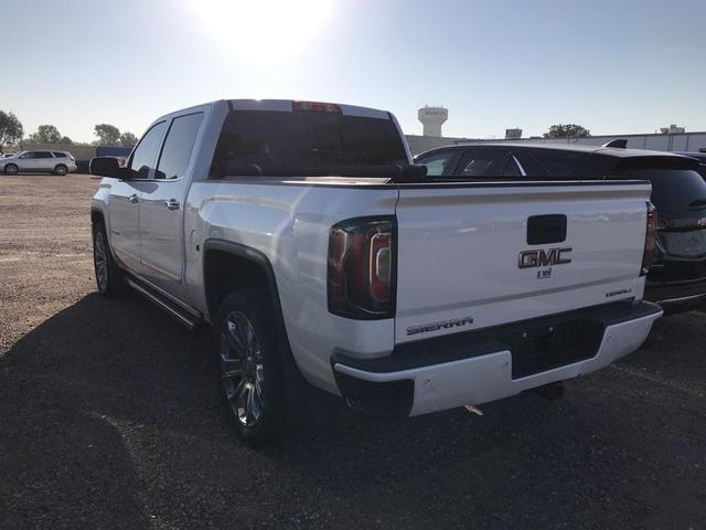 Photo of 2016 White Frost Tricoat GMC Sierra 1500