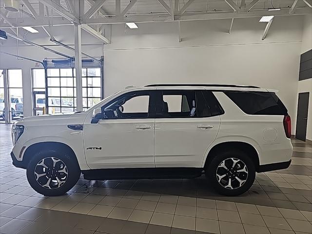 Photo of 2025 Summit White GMC Yukon
