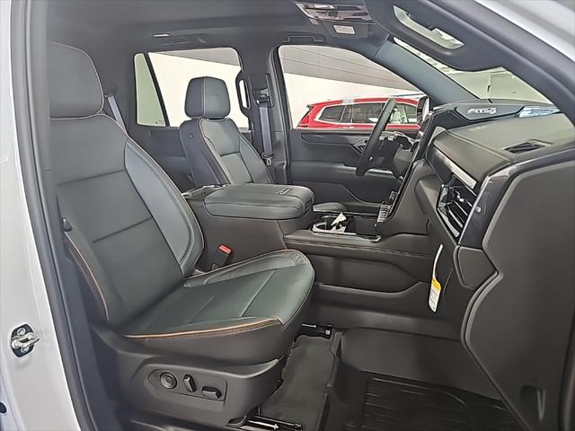 Photo of 2025 Summit White GMC Yukon