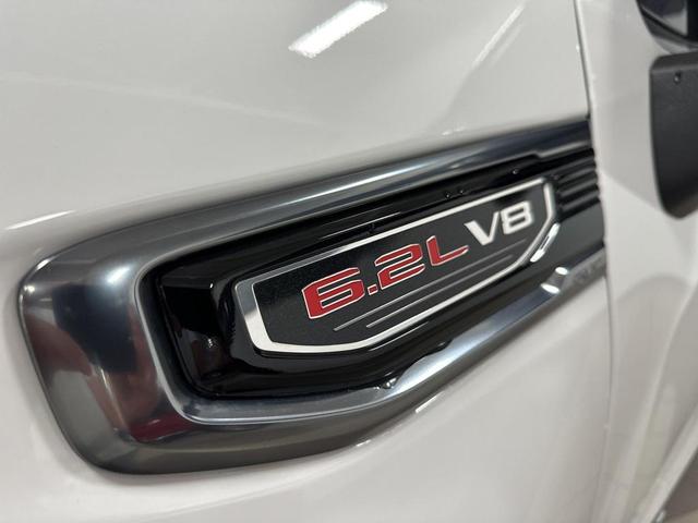 Photo of 2025 Summit White GMC Sierra 1500