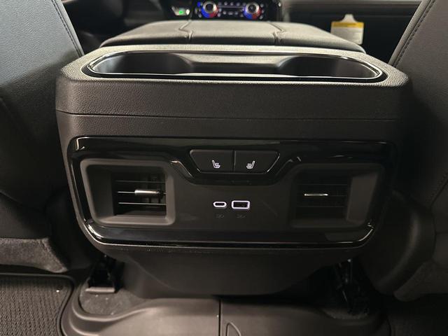 Photo of 2025 Summit White GMC Sierra 1500