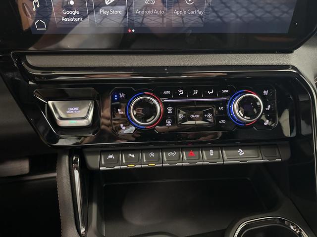 Photo of 2025 Summit White GMC Sierra 1500