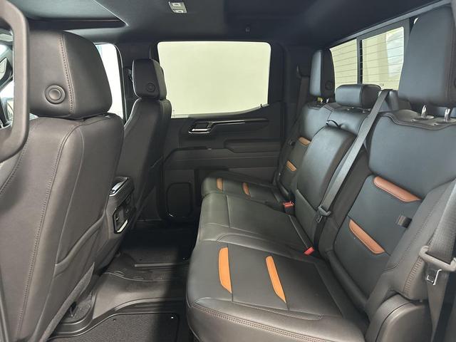 Photo of 2025 Summit White GMC Sierra 1500