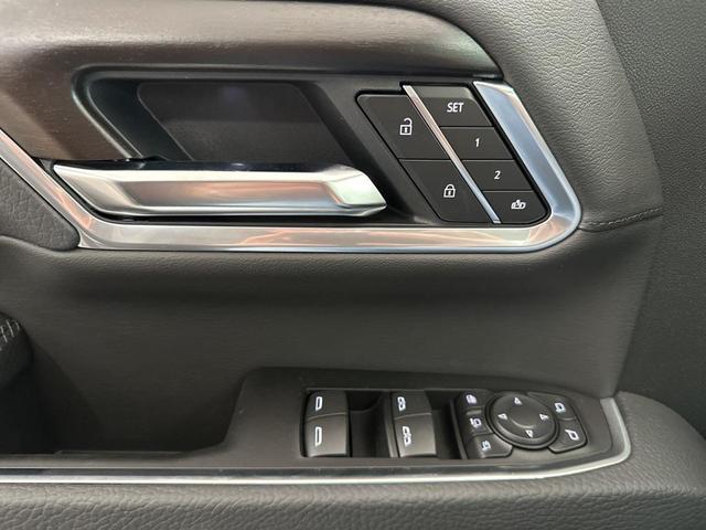 Photo of 2025 Onyx Black GMC Sierra 3500