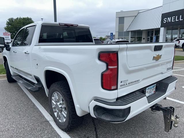 Photo of 2024 Summit White Chevrolet Silverado 3500