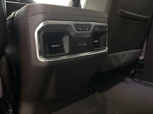 Photo of 2025 Downpour Metallic GMC Sierra 3500