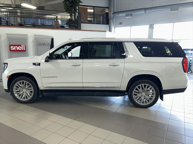 Photo of 2023 White Frost Tricoat GMC Yukon XL