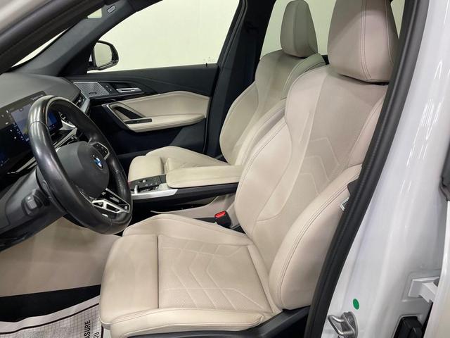 Photo of 2023 MINERAL WHITE BMW X1