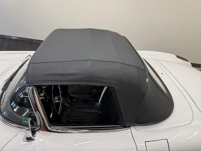 Photo of 1959 WHITE Chevrolet Corvette