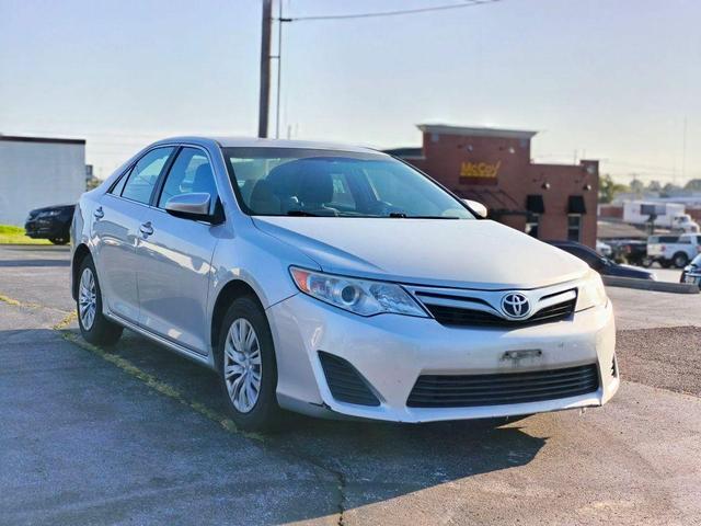 Photo of 2012 Classic Silver Metallic Toyota Camry