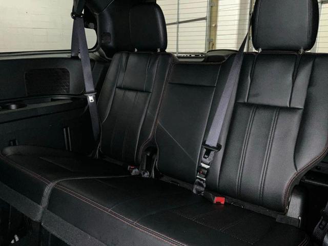 Photo of 2019 Granite Pearlcoat Dodge Grand Caravan