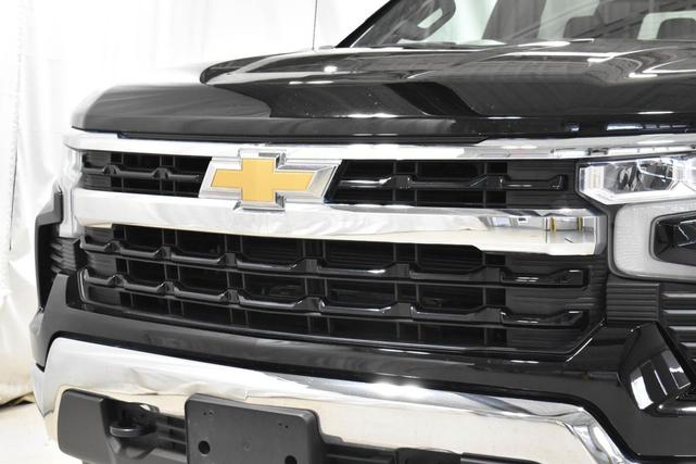 Photo of 2023 Black Chevrolet Silverado 1500
