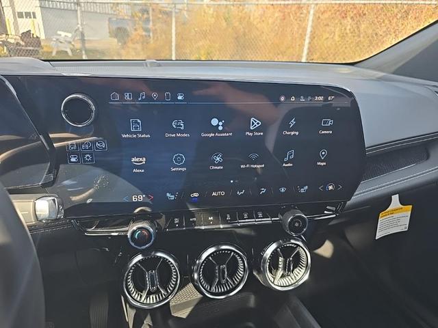 Photo of 2025 Black Chevrolet Blazer EV