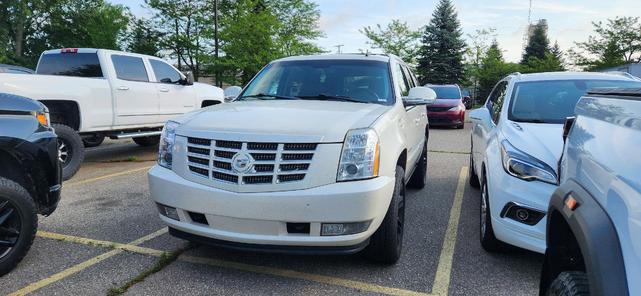 Photo of 2012 White Diamond Tricoat Cadillac Escalade