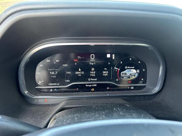 Photo of 2022 Summit White GMC Yukon