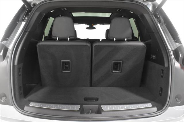 Photo of 2023 Argent Silver Metallic Cadillac XT6