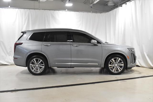 Photo of 2023 Argent Silver Metallic Cadillac XT6