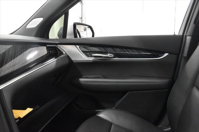Photo of 2023 Argent Silver Metallic Cadillac XT6